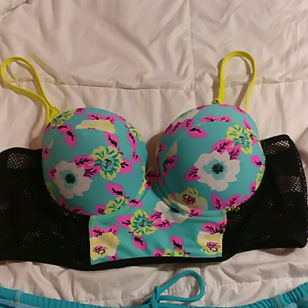 Mid RISE two piece swim suit. - Picture 4 of 6